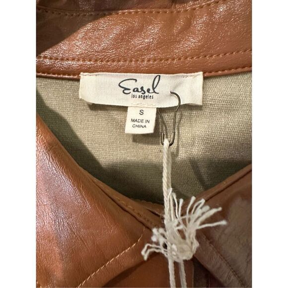 Size S Easel Faux Leather Plaid Button Down Shacket in Khaki - Picture 5 of 6